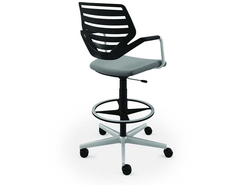 K+N_NOOK_Counterstuhl_01